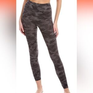 NWT Spanx Look at Me Now High Waisted Camo Leggings S and M Grey/Black Camo